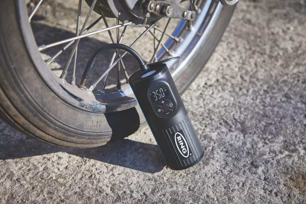 Ring RTC2000 Rechargeable Compact Cordless Handheld Tyre Inflator 3.7V 7 Ring RTC2000 Rechargeable Compact Cordless Handheld Tyre Inflator 3.7V - Image 7
