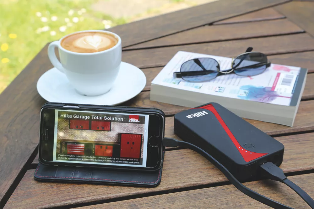 Hilka Pro-Craft 83850400 400A Li-Ion Power Bank & Jump Starter + Type A USB Charger 5 Hilka Pro-Craft 83850400 400A Li-Ion Power Bank & Jump Starter + Type A USB Charger - Image 5