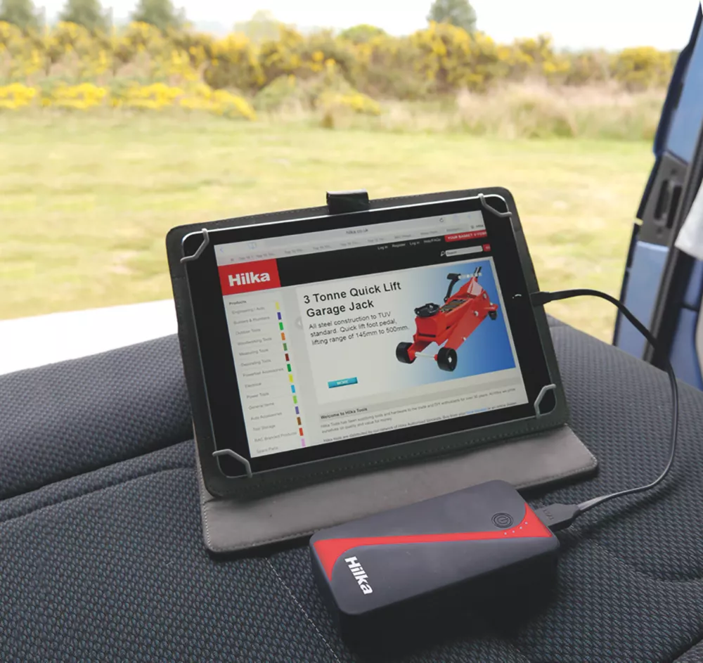 Hilka Pro-Craft 83850400 400A Li-Ion Power Bank & Jump Starter + Type A USB Charger 6 Hilka Pro-Craft 83850400 400A Li-Ion Power Bank & Jump Starter + Type A USB Charger - Image 6