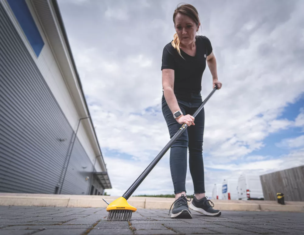 Roughneck Paving & Patio Brush Set 3 Pieces 2 Roughneck Paving & Patio Brush Set 3 Pieces - Image 2