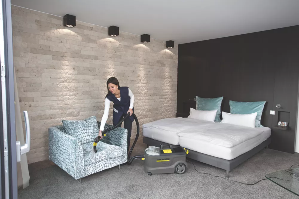 Karcher Puzzi 10/1 1250W Carpet Cleaner 230-240V 4 Karcher Puzzi 10/1 1250W Carpet Cleaner 230-240V - Image 4