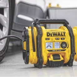 DeWalt DCC018N-XJ 18V Li-Ion XR Cordless Inflator - Bare 9 DeWalt DCC018N-XJ 18V Li-Ion XR Cordless Inflator - Bare -Maypole Shop 567KJ A4