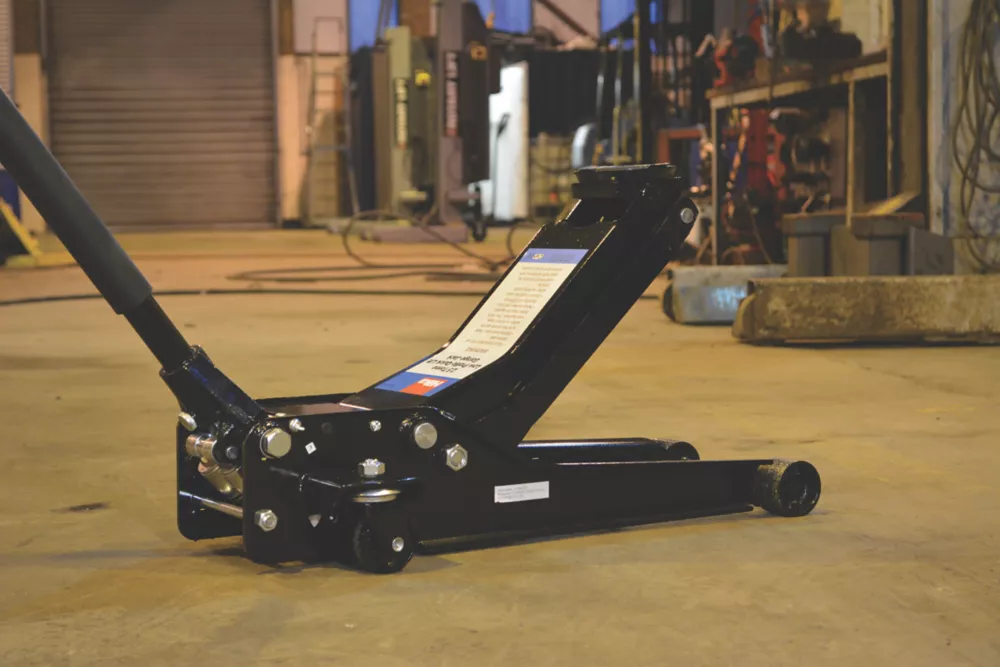 Hilka Pro-Craft 2.5 Tonne Low-Profile Jack 3 Hilka Pro-Craft 2.5 Tonne Low-Profile Jack - Image 3