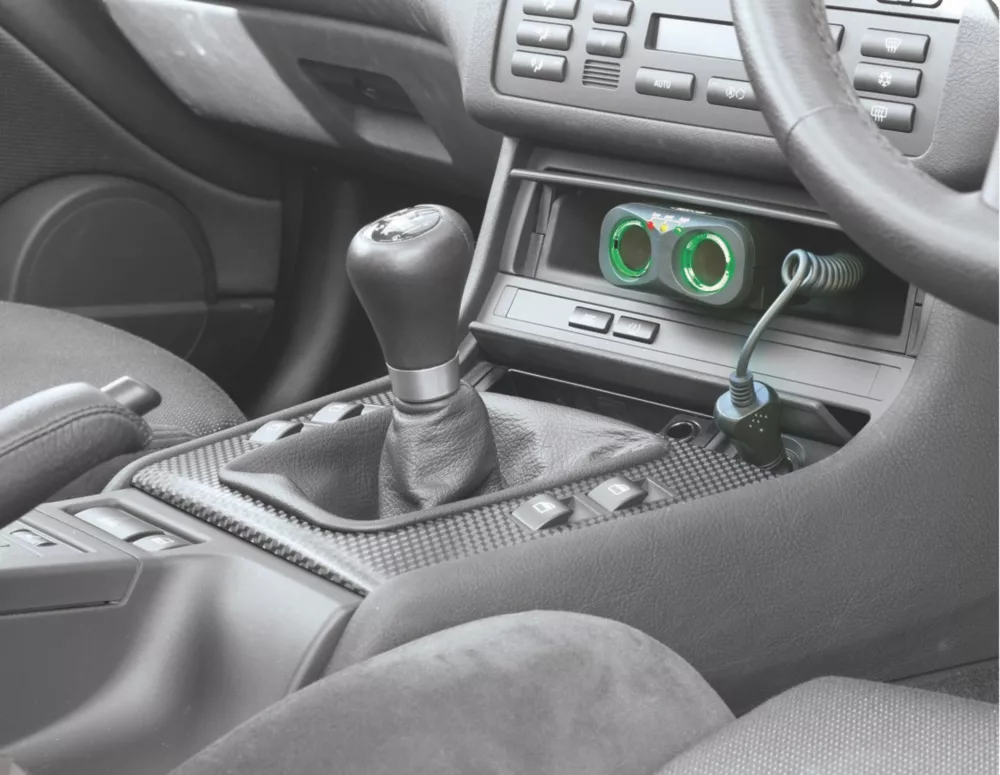 Ring 8A Twin Multisocket With Battery Analyser 12V 3 Ring 8A Twin Multisocket With Battery Analyser 12V - Image 3